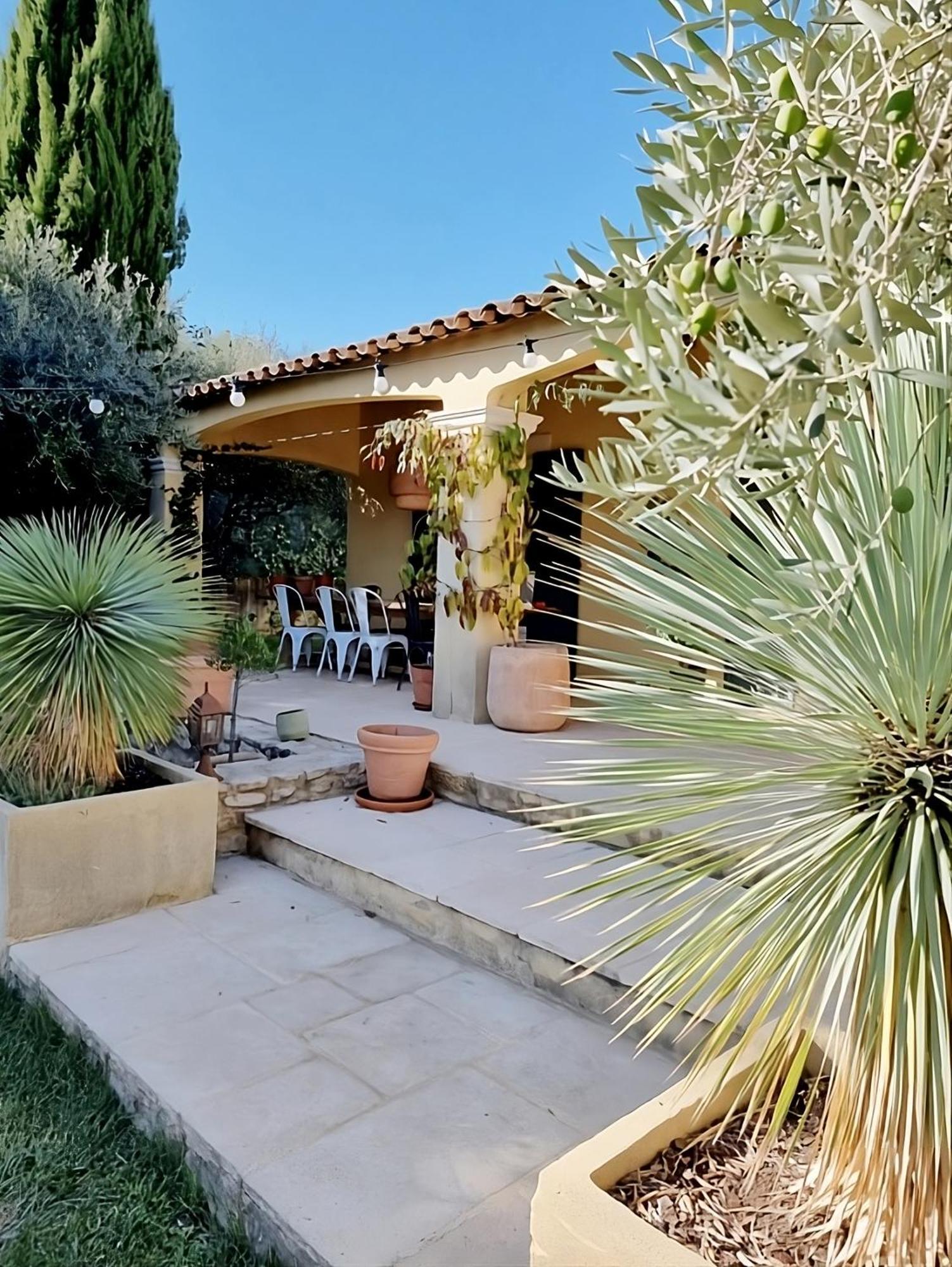 Villa Oasis En Provence Luberon Pierrevert Bagian luar foto